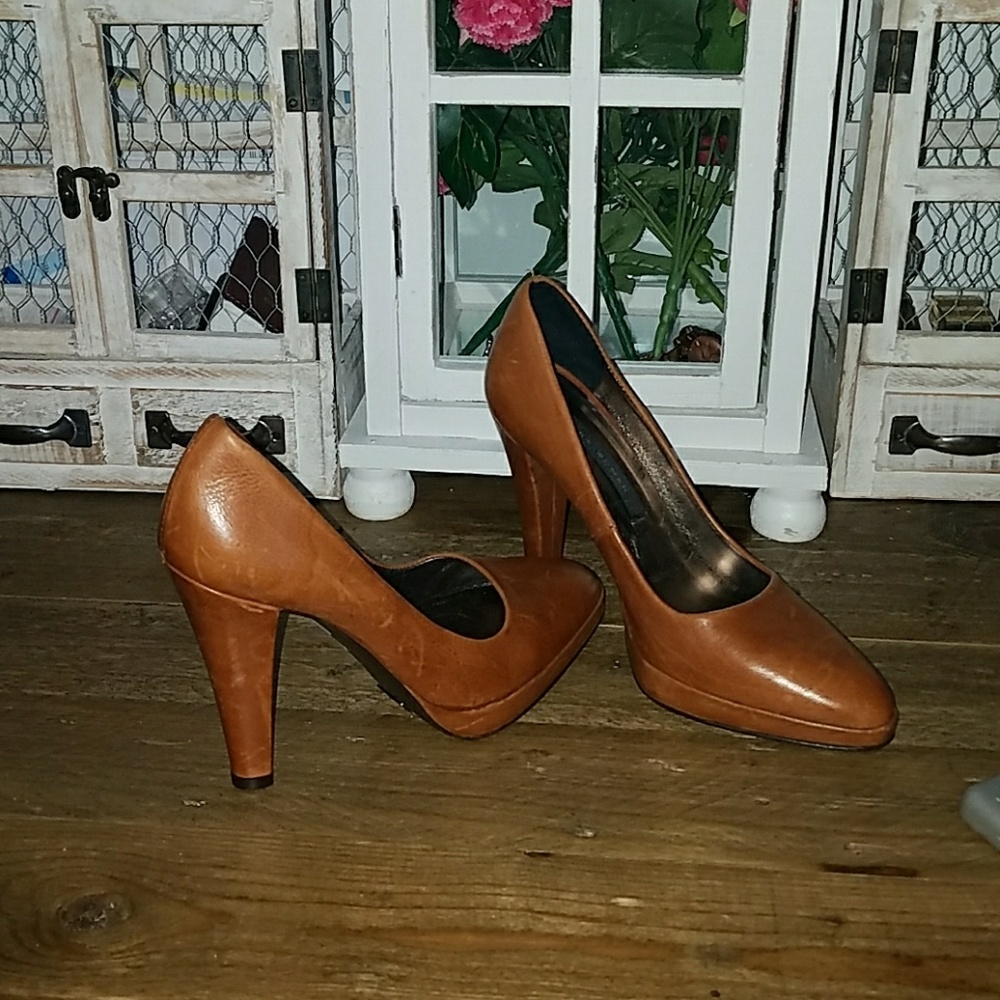 Zara leather pumps
